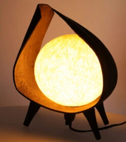 Palmenblatt Tischlampe / Tischleuchte, In Bali Handgemacht Aus Naturmaterial, Palmholz - Modell Sophia - 25x28x18 Cm -Laden Für Heimbeleuchtung 18 11 20lampen 18 06 20 30