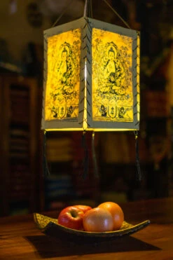 Lokta Papier Hänge Lampenschirm, Deckenleuchte Aus Handgeschöpftem Papier - Buddha 2 Gelb - 28x18x18 Cm -Laden Für Heimbeleuchtung 2 21 38182