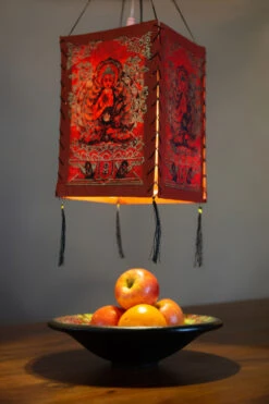 Lokta Papier Hänge Lampenschirm, Deckenleuchte Aus Handgeschöpftem Papier - Buddha 2 Rot - 28x18x18 Cm 8 Lokta Papier Hänge Lampenschirm, Deckenleuchte Aus Handgeschöpftem Papier - Buddha 2 Rot - 28x18x18 Cm -Laden Für Heimbeleuchtung 2 21 38184