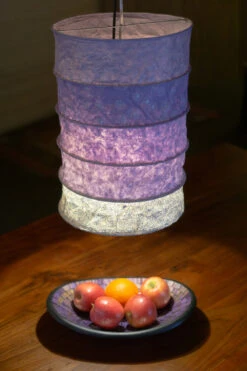 Runde Boho Papier Hängelampe, Lokta Papierlampenschirm Everest, Handgeschöpftes Papier - Violett - 40x28x28 Cm 7 Runde Boho Papier Hängelampe, Lokta Papierlampenschirm Everest, Handgeschöpftes Papier - Violett - 40x28x28 Cm -Laden Für Heimbeleuchtung 2 21 18767 lampe 2