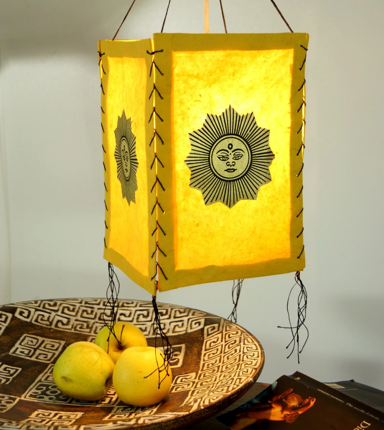 Lokta Papier Hänge Lampenschirm, Deckenleuchte Aus Handgeschöpftem Papier - Lucky Sonne Gelb - 35x20x20 Cm 4 Lokta Papier Hänge Lampenschirm, Deckenleuchte Aus Handgeschöpftem Papier - Lucky Sonne Gelb - 35x20x20 Cm – Bild 2