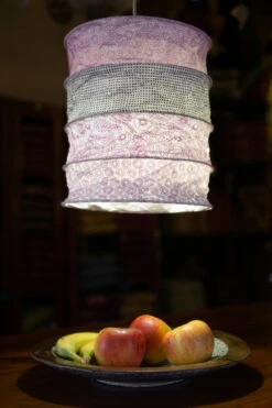 Runde Papier Hängelampe, Lokta Papierlampenschirm Kailash, Handgeschöpftes Papier - Rosa/pastell - 35x28x28 Cm -Laden Für Heimbeleuchtung 39579