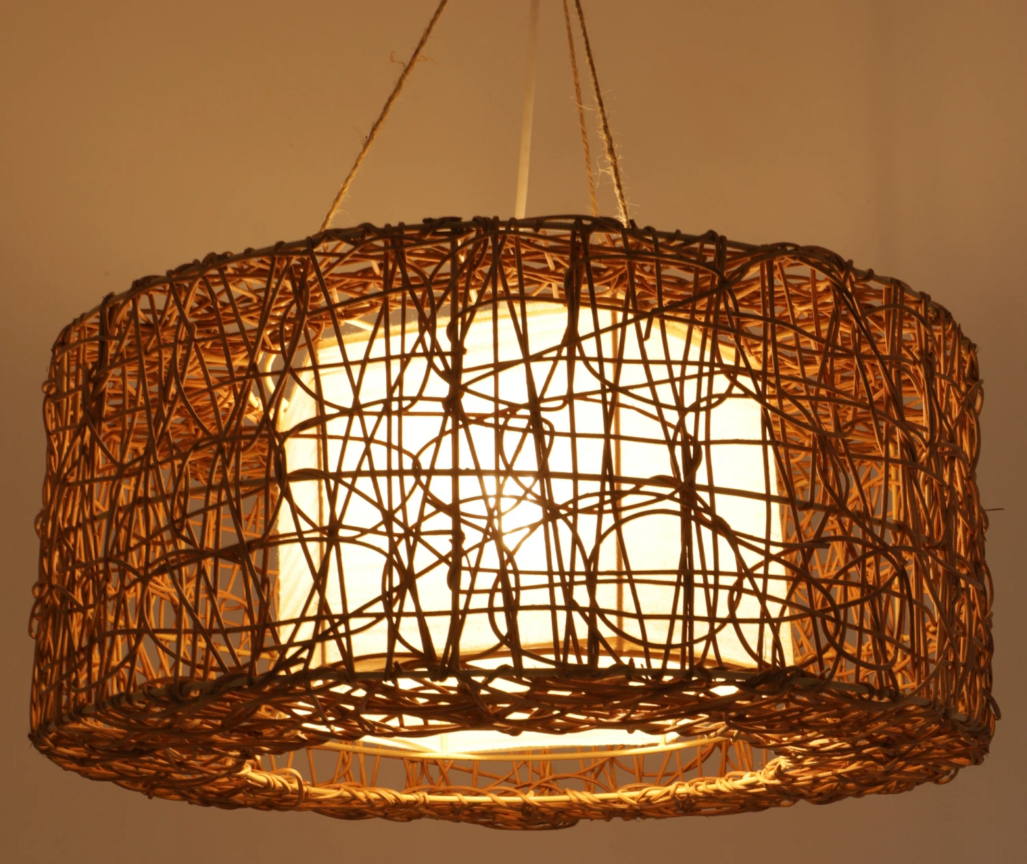 Deckenlampe / Deckenleuchte, In Bali Handgemacht Aus Naturmaterial, Rattan, Sisal - Modell Simba Braun - 20x50x50 Cm Ø50 Cm 6 Deckenlampe / Deckenleuchte, In Bali Handgemacht Aus Naturmaterial, Rattan, Sisal - Modell Simba Braun - 20x50x50 Cm Ø50 Cm – Bild 4