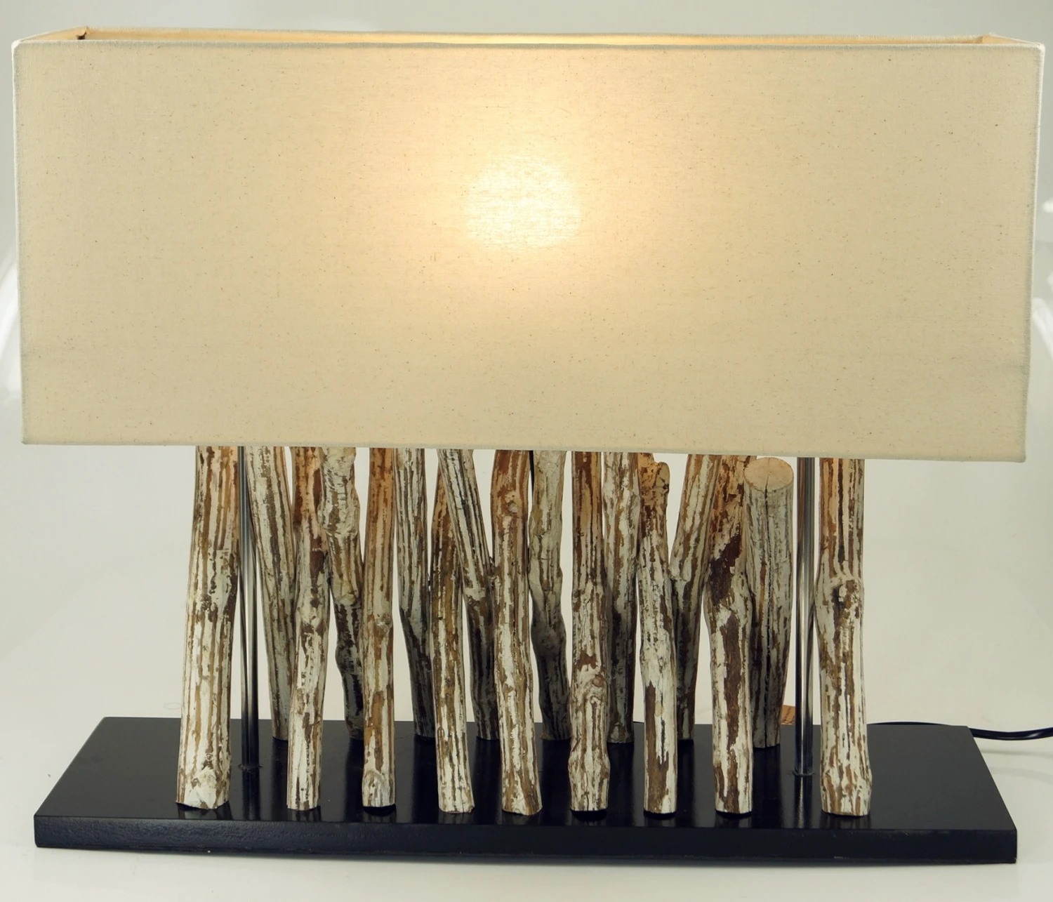 Tischlampe / Tischleuchte Vitoria, In Bali Handgemachtes Unikat Aus Naturmaterial ,Treibholz, Baumwolle - Modell Vitoria - 42x50x18 Cm 4 Tischlampe / Tischleuchte Vitoria, In Bali Handgemachtes Unikat Aus Naturmaterial ,Treibholz, Baumwolle - Modell Vitoria - 42x50x18 Cm – Bild 2