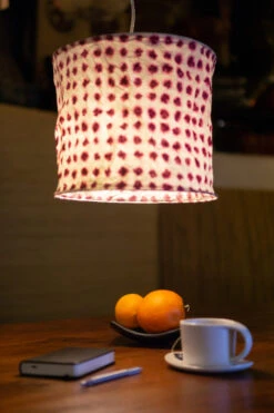 Runde Papier Hängelampe, Lokta Papierlampenschirm Annapurna, Handgeschöpftes Papier - Weiß/rot - 25x28x28 Cm Ø28 Cm -Laden Für Heimbeleuchtung lampe 33282