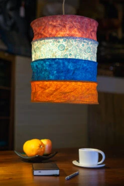 Runde Boho Papier Hängelampe, Lokta Papierlampenschirm Kailash, Handgeschöpftes Papier - Blau/rot - 35x28x28 Cm -Laden Für Heimbeleuchtung lampe b 40481
