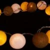 Stoff Ball Lichterkette LED Kugel Lampion Lichterkette - Gelb/braun/weiß -Laden Für Heimbeleuchtung stoff ball lichterkette led kugel lampion lichterkette gelb braun weiss 26530