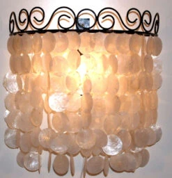 Wandlampe / Wandleuchte Muschelleuchte Aus Hunderten Capiz Plättchen - Modell Concha - 42x45x20 Cm