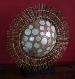 Tischlampe / Tischleuchte, In Bali Handgemacht Aus Naturmaterial, Holz, Capiz / Perlmutt - Modell Tamino - 40x36x12 Cm -Laden Für Heimbeleuchtung xtausimg8306